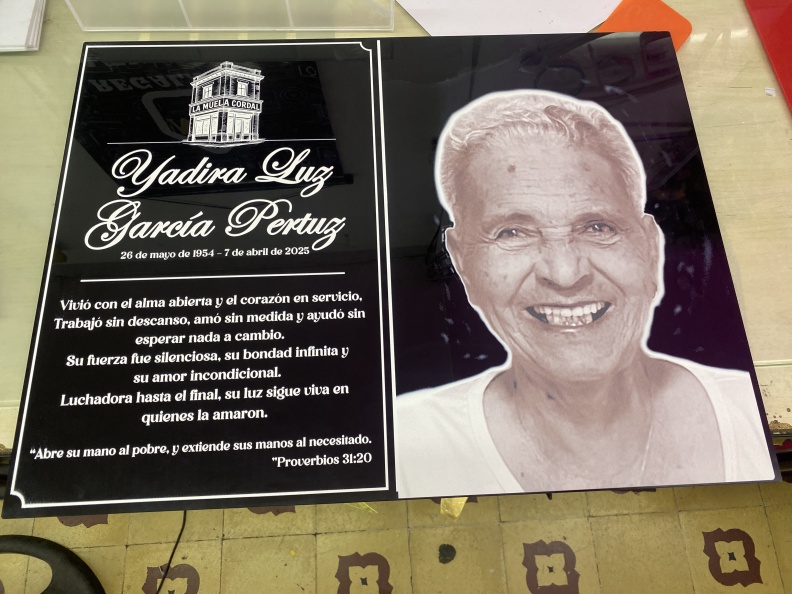 Lapida en Acrilico – Impresion UV sobre Acrilico