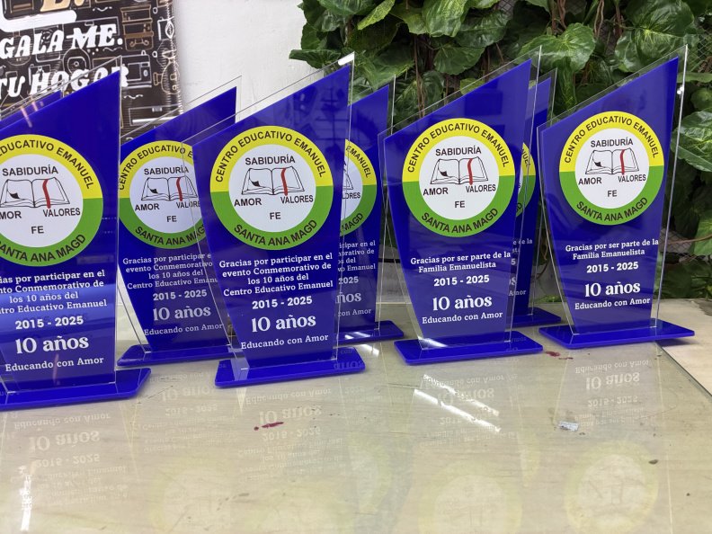 Reconocimiento personalizado en Acrilico – Dia del Profesor