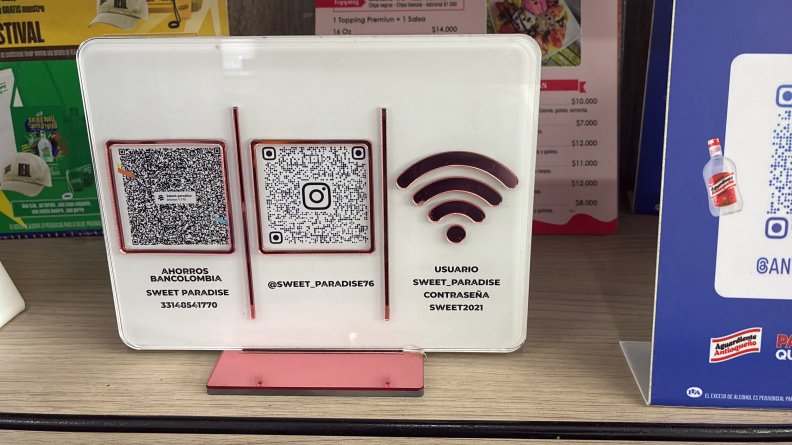 Hablador QR en Acrilico